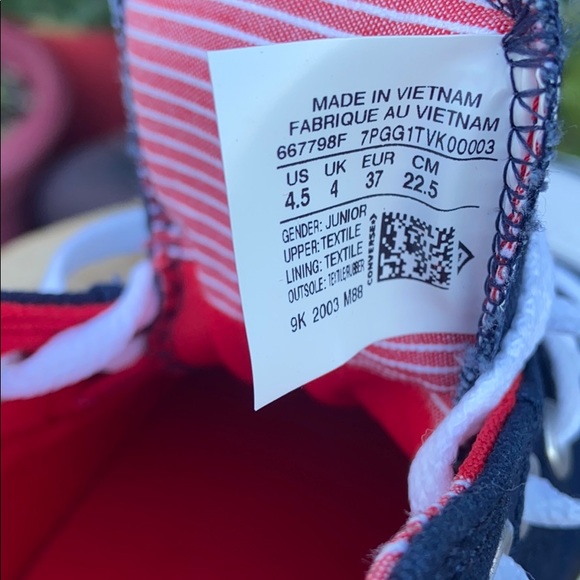 ⭐️ New Stars and Stripes Converse Sneakers Sz 6.5 - Picture 11 of 11